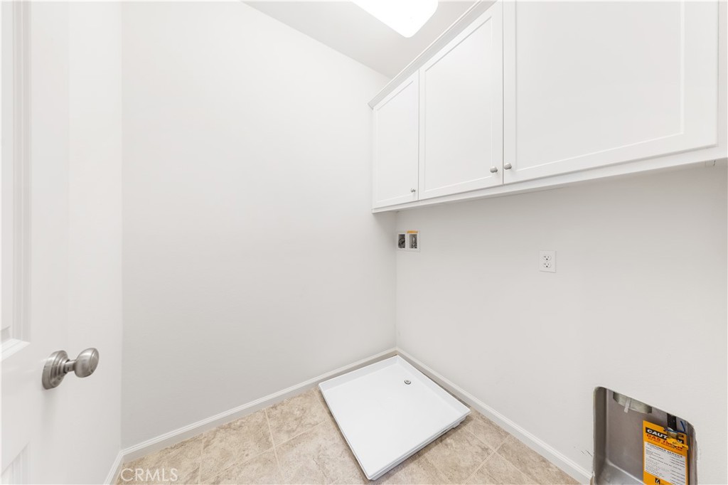 9253d587 26db 4dc8 B8ed 430e69ad323c