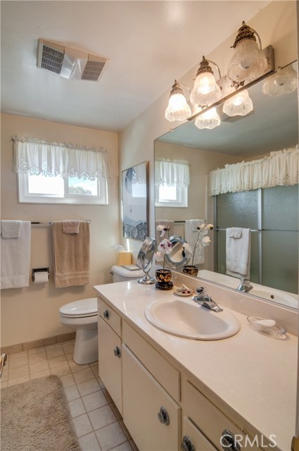 5663 Whitecliff Drive, Rancho Palos Verdes, California 90275, 3 Bedrooms Bedrooms, ,2 BathroomsBathrooms,Residential,Sold,Whitecliff,PV17040830
