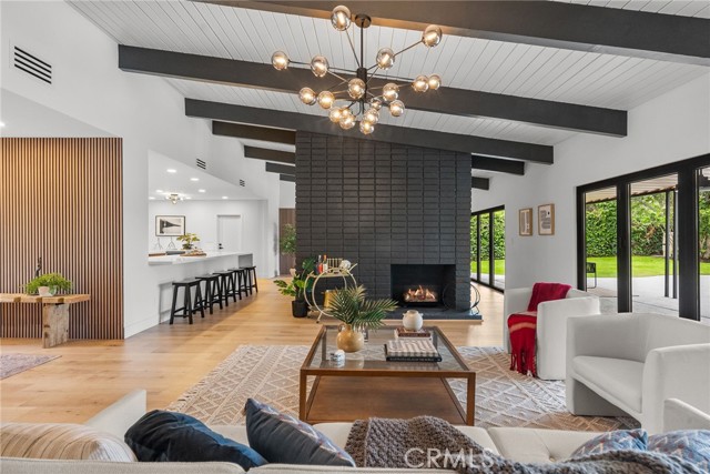 24201 Caris Street, Woodland Hills CA: https://media.crmls.org/medias/92553132-aea0-40c4-b0f2-6b7c94bc471e.jpg