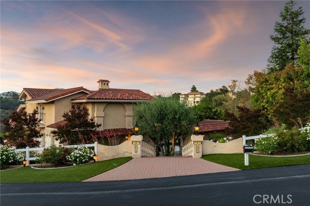 23511 Mirage Lane, Diamond Bar CA: https://media.crmls.org/medias/9255c1b3-5b03-4a0d-aea8-49dd0110993f.jpg