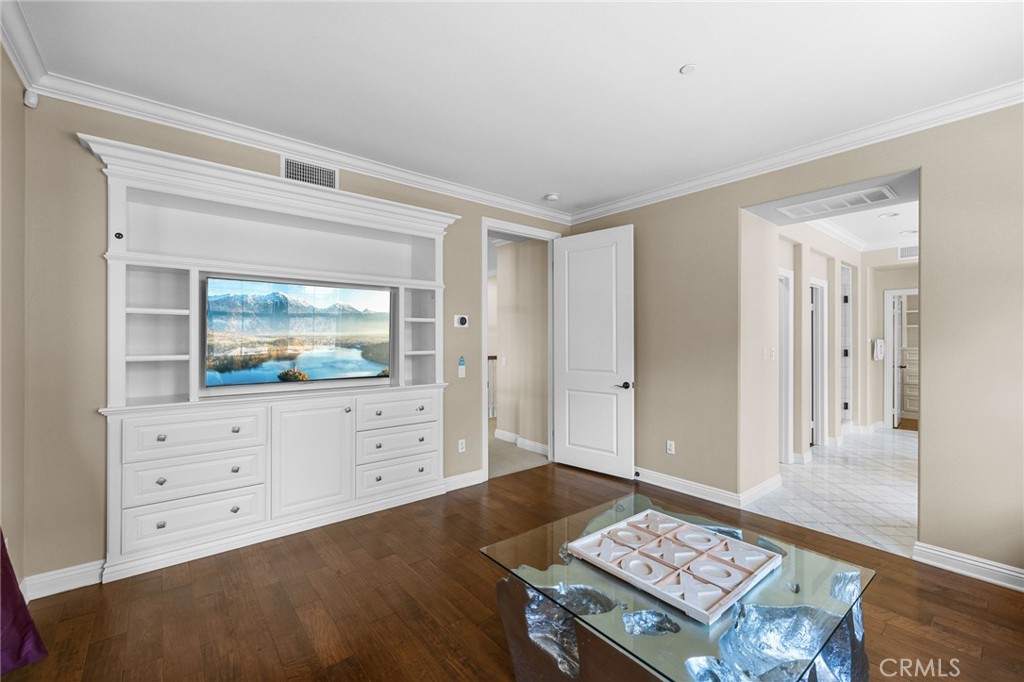 MLS #OC25183394 img 19