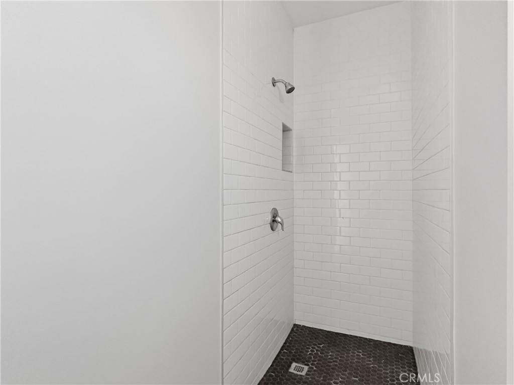 https://media.crmls.org/medias/92562d43-2717-4001-ad6e-f115042ff039.jpg?preset=X-Large