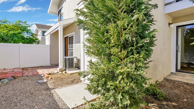 35 TAROCCO, Irvine CA: https://media.crmls.org/medias/92578887-e549-4d7a-9eb1-c7c275a881c1.jpg