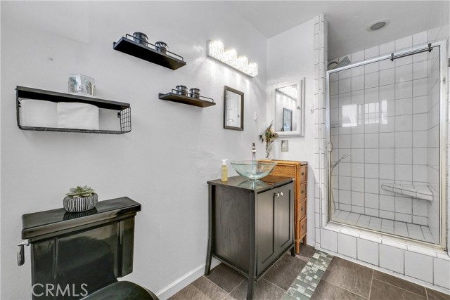 5622 Sharon Way, Jurupa Valley CA: https://media.crmls.org/medias/92587122-df93-47c8-8d90-88d05040d4de.jpg