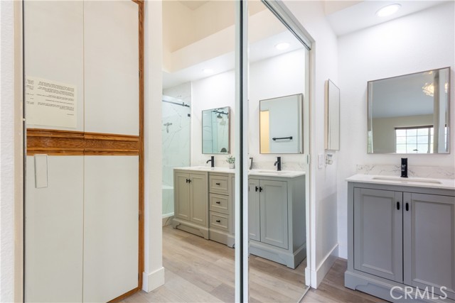 1033 S Dewcrest Drive, Anaheim CA: https://media.crmls.org/medias/92590ab7-d355-47b0-a14c-024073f1d48c.jpg