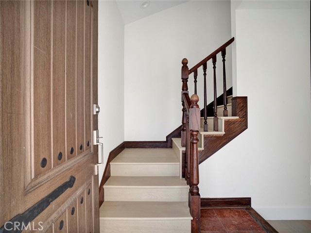 17425 Los Alimos Street, Granada Hills CA: https://media.crmls.org/medias/92594347-f345-4dca-857c-0b42dd72543f.jpg