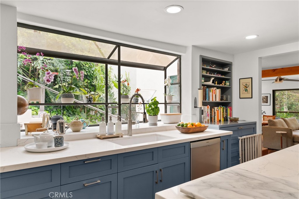 925970e4 5fd1 439e 921c F5cc45a26bcc