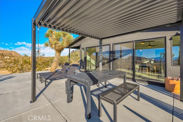 8729 Rock Haven Road, Joshua Tree CA: https://media.crmls.org/medias/925a59b9-f424-4cb5-9dba-6dd73d069382.jpg