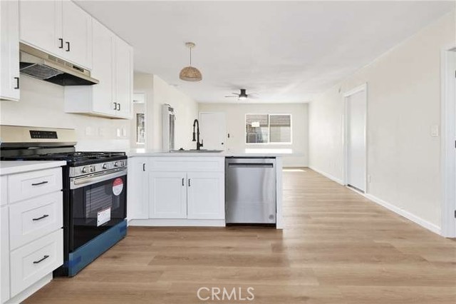 Detail Gallery Image 4 of 17 For 18254 Madrone, Adelanto,  CA 92301 - 6 Beds | 2 Baths