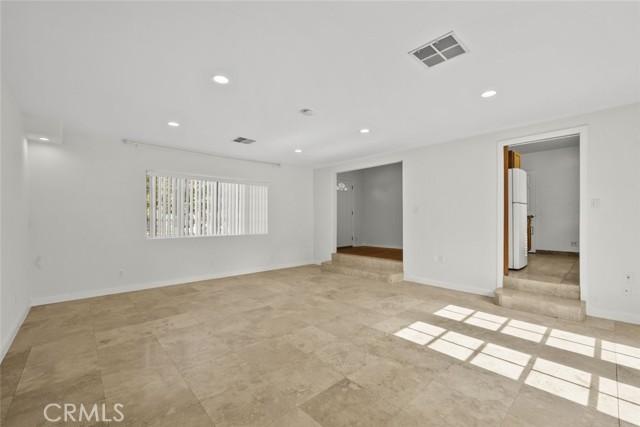 Detail Gallery Image 5 of 28 For 8440 Oakdale Ave, Winnetka,  CA 91306 - 3 Beds | 1/1 Baths