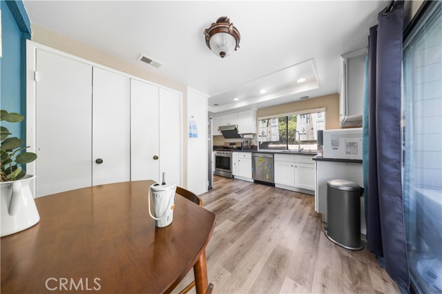 11 Palos, Irvine CA: https://media.crmls.org/medias/925b8d67-3696-4fe8-acdd-bca2bf36dbf7.jpg