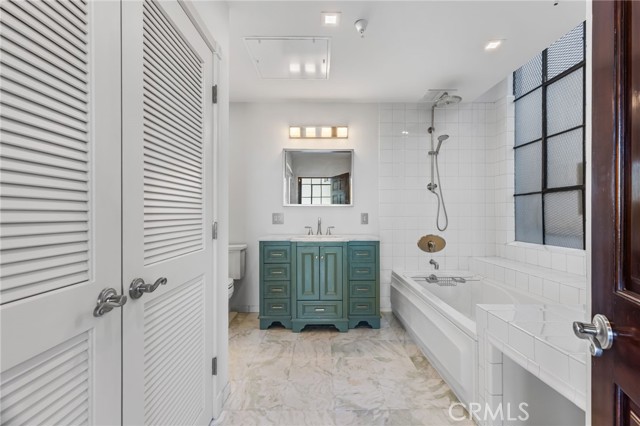 Detail Gallery Image 17 of 43 For 315 E 8th, Los Angeles,  CA 90014 - 2 Beds | 2 Baths