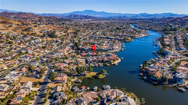 Detail Gallery Image 6 of 63 For 30270 Red Lure Pl, Canyon Lake,  CA 92587 - 4 Beds | 3/1 Baths