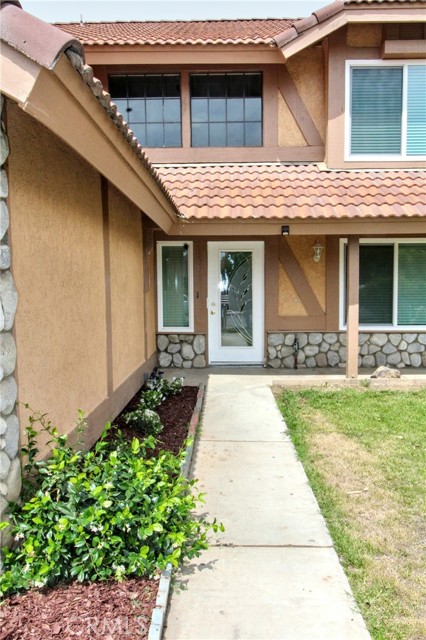 13083 Raenette Way, Moreno Valley CA: https://media.crmls.org/medias/925dfabd-4dd6-45dc-833e-bb2e90320000.jpg