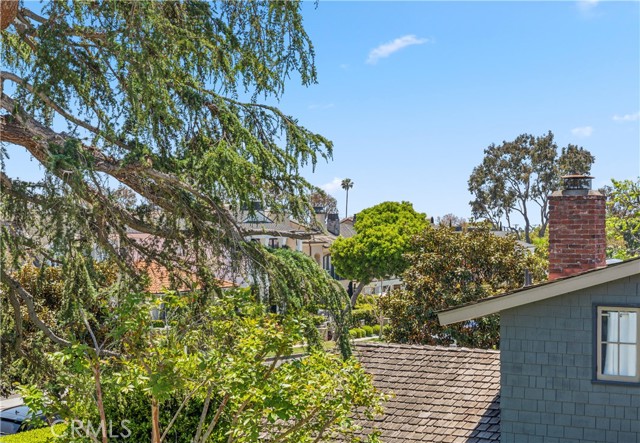 Detail Gallery Image 9 of 15 For 705 1/2 Orchid Ave, Corona Del Mar,  CA 92625 - 2 Beds | 2 Baths