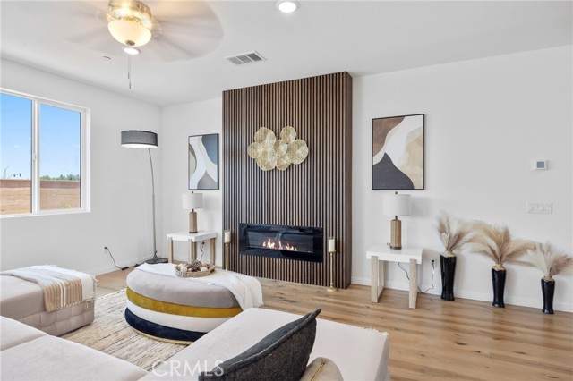 Detail Gallery Image 4 of 29 For 14416 Buvan Ct, Moreno Valley,  CA 92555 - 5 Beds | 3/1 Baths