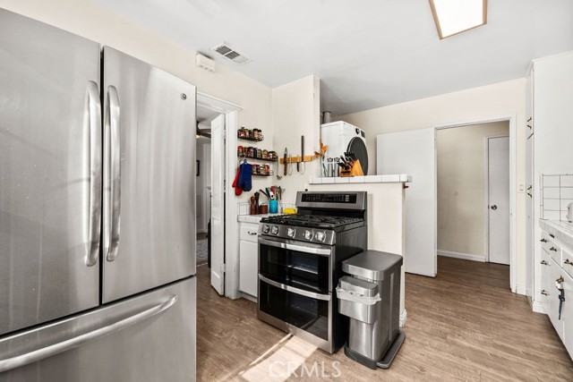 13828 La Cuarta Street photo 18