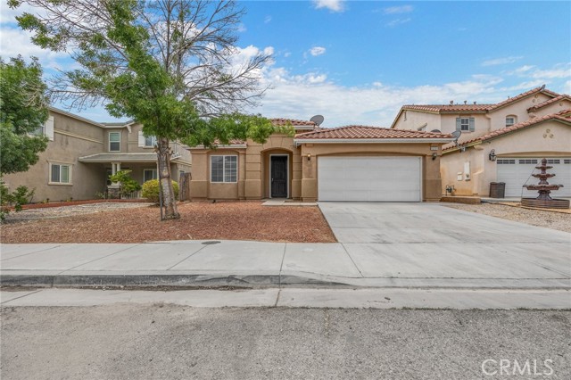 Detail Gallery Image 2 of 45 For 13251 Lone Pine Ct, Hesperia,  CA 92344 - 3 Beds | 2 Baths