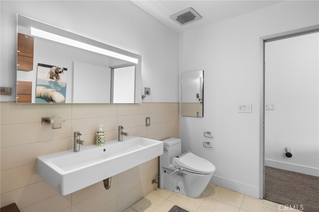 9261e02a A106 41f3 9d40 81827af8349d