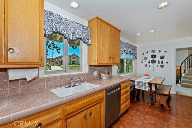 Detail Gallery Image 19 of 62 For 6600 Summit Dr, Highland,  CA 92346 - 4 Beds | 2/1 Baths