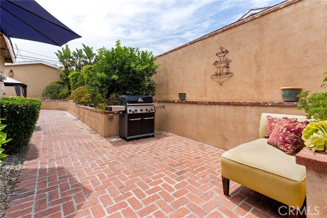 Detail Gallery Image 25 of 27 For 20300 Oxnard, Woodland Hills,  CA 91367 - 3 Beds | 2 Baths