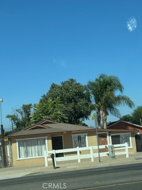 1053 Sixth St, Norco CA: https://media.crmls.org/medias/9263aa37-471b-4b83-bd8c-974595262839.jpg