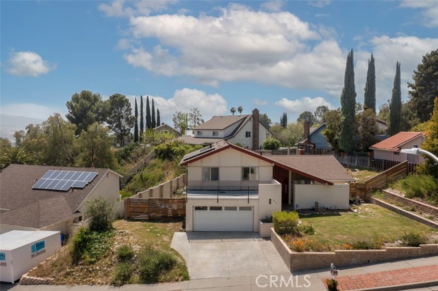 Detail Gallery Image 2 of 29 For 28737 Macklin Ave, Canyon Country,  CA 91387 - 4 Beds | 3 Baths