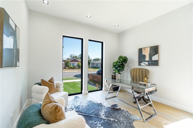 Detail Gallery Image 24 of 65 For 10943 Pickford Way, Culver City,  CA 90230 - 5 Beds | 4/1 Baths