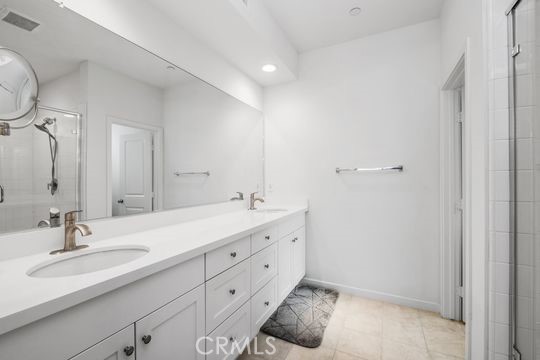 Detail Gallery Image 20 of 37 For 165 Frame, Irvine,  CA 92618 - 4 Beds | 3/1 Baths