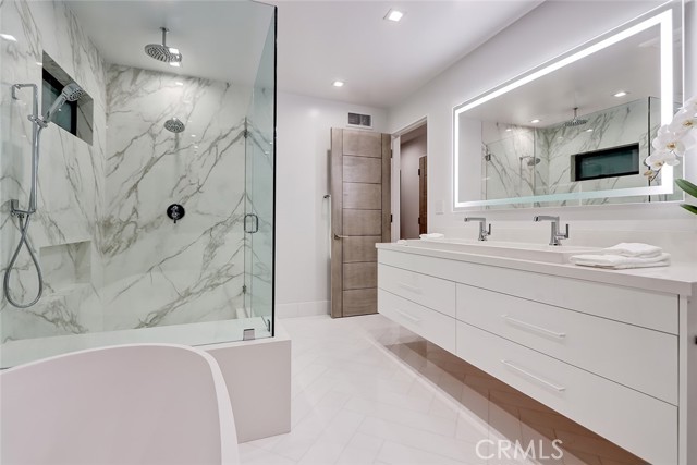 Detail Gallery Image 35 of 35 For 1208 the Strand #C,  Manhattan Beach,  CA 90266 - 3 Beds | 3 Baths