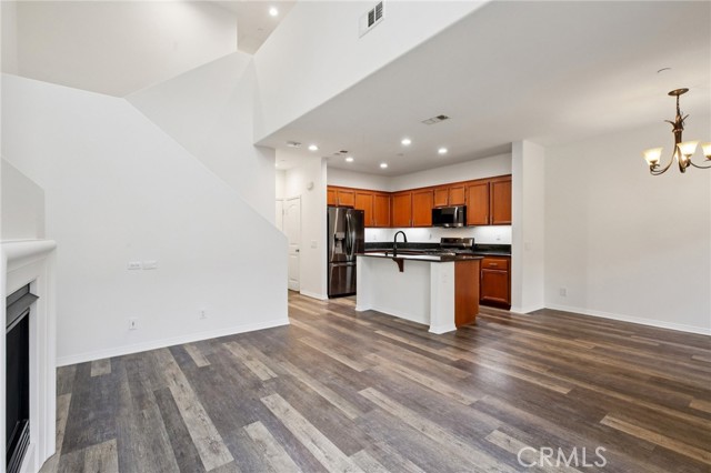 Detail Gallery Image 4 of 30 For 337 Mountain Holly, Orange,  CA 92865 - 2 Beds | 2/1 Baths