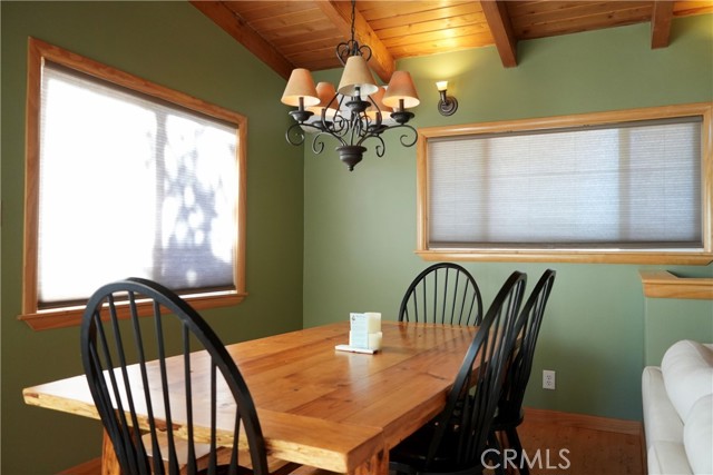 Detail Gallery Image 4 of 16 For 42958 Moonridge, Big Bear Lake,  CA 92315 - 3 Beds | 2 Baths