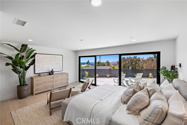 820 Calle Mendoza, San Clemente CA: https://media.crmls.org/medias/9266bbcc-469e-4910-a9c2-3c77d9224cd1.jpg