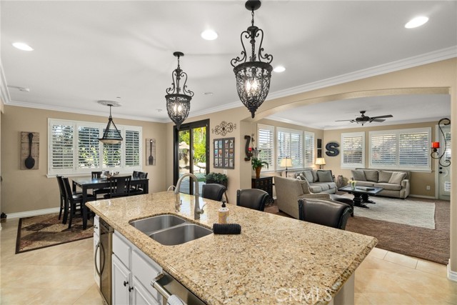 Detail Gallery Image 21 of 56 For 1578 Twin Oaks Cir, Corona,  CA 92881 - 5 Beds | 4/1 Baths