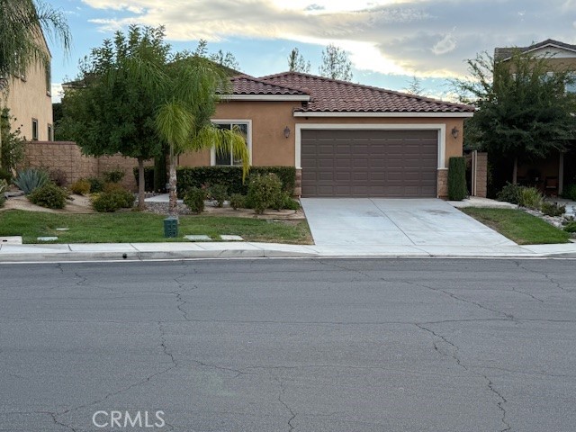 Detail Gallery Image 1 of 35 For 36682 Fantin Way, Lake Elsinore,  CA 92532 - 3 Beds | 2 Baths