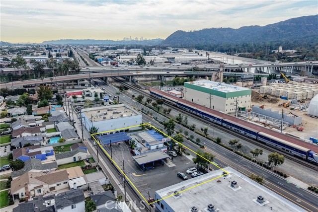 Image 11 of 26 For 5720 San Fernando Road