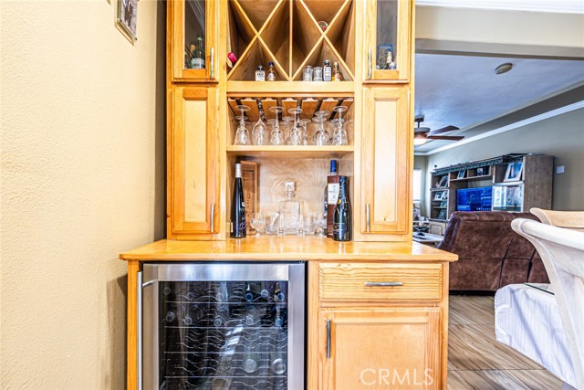 2525 S Cochran Avenue, Los Angeles CA: https://media.crmls.org/medias/9268001e-8f28-4f6e-a667-c9c6a219be4c.jpg