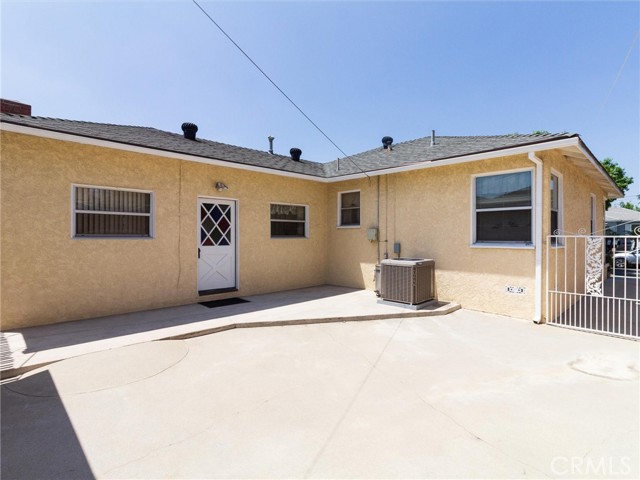 Detail Gallery Image 29 of 39 For 4856 Lomina Ave, Lakewood,  CA 90713 - 3 Beds | 1 Baths