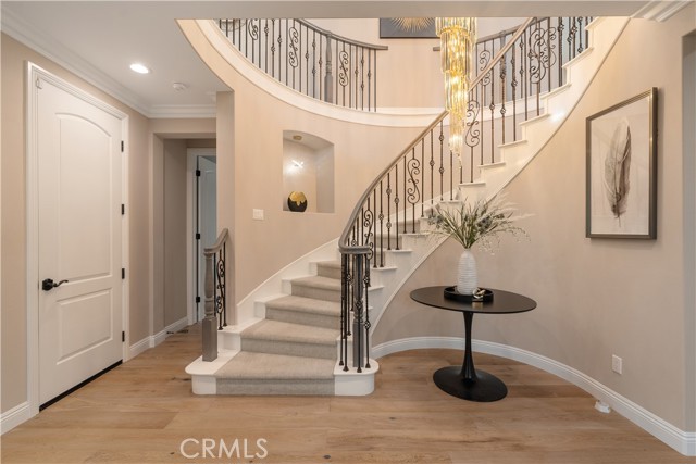 Detail Gallery Image 27 of 75 For 27 Gillman St, Irvine,  CA 92612 - 6 Beds | 6/1 Baths