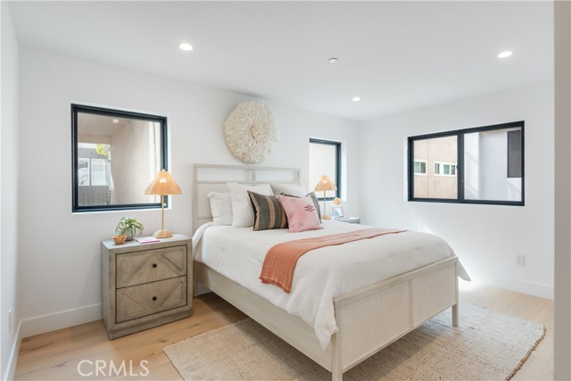 Detail Gallery Image 19 of 30 For 707 2nd St, Hermosa Beach,  CA 90254 - 4 Beds | 4/1 Baths