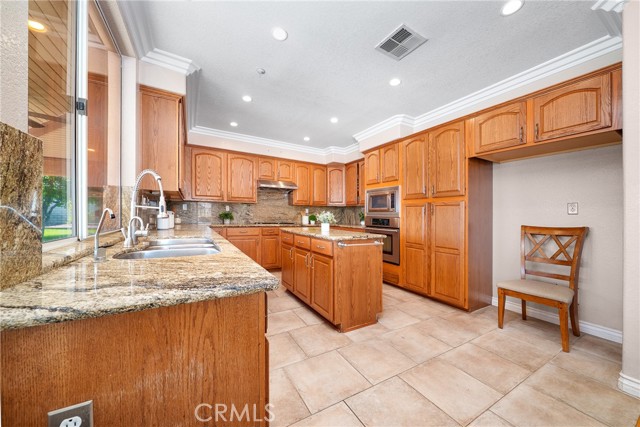 6290 Morning Place, Rancho Cucamonga CA: https://media.crmls.org/medias/926a2f3c-f1e9-4917-8484-677fe436540f.jpg