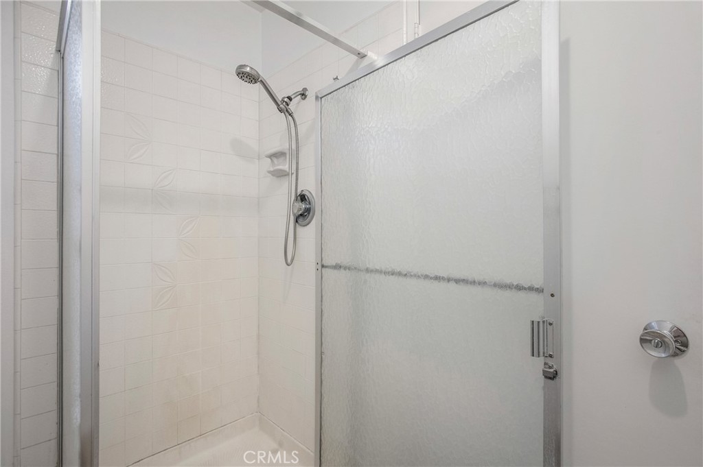 https://media.crmls.org/medias/926a3cda-de06-41f6-b2be-be30f29713b0.jpg?preset=X-Large