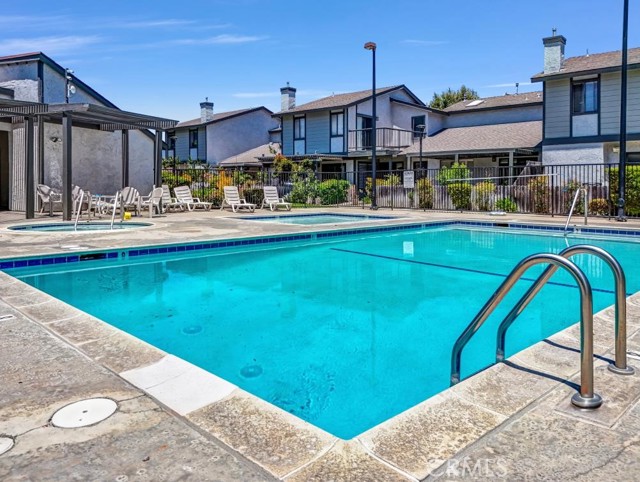 738 Amberwood Drive, Santa Ana CA: https://media.crmls.org/medias/926a5739-f406-4da5-ab47-e3e93350d924.jpg