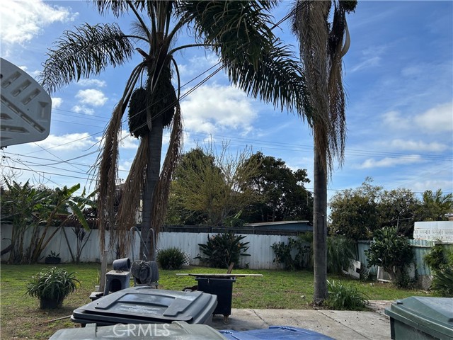 Detail Gallery Image 4 of 5 For 2016 F, National City,  CA 91950 - 2 Beds | 1 Baths