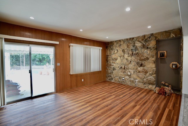 Detail Gallery Image 9 of 13 For 22148 Welby Way, Woodland Hills,  CA 91303 - 3 Beds | 2 Baths