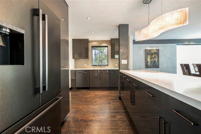 22619 Holanda Road, Woodland Hills CA: https://media.crmls.org/medias/926af8ef-355a-4db0-8a0c-5d4f53b36b80.jpg