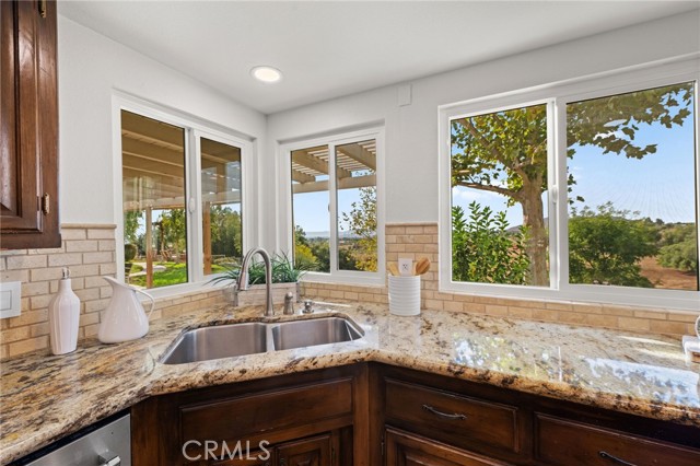 Detail Gallery Image 28 of 71 For 40225 Lucero Dr, Temecula,  CA 92592 - 4 Beds | 4 Baths