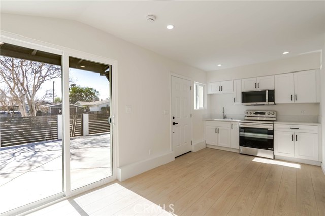 Detail Gallery Image 3 of 9 For 16697 Mckeever St, Granada Hills,  CA 91344 - 1 Beds | 1 Baths