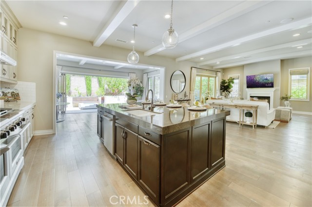 46 Shadybend, Irvine CA: https://media.crmls.org/medias/926cca3b-320d-4b52-bd07-5ec492b58fd1.jpg