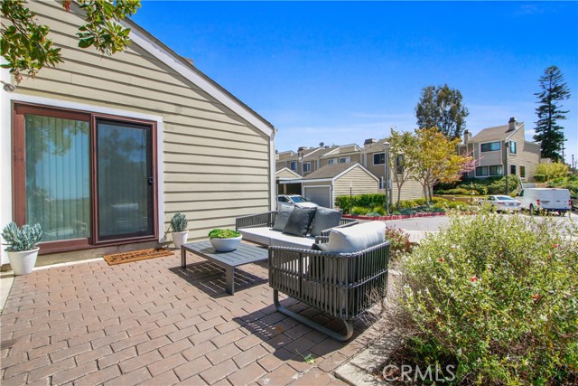 Detail Gallery Image 5 of 27 For 1 Sandflower Ct #1,  Newport Beach,  CA 92663 - 2 Beds | 2/1 Baths